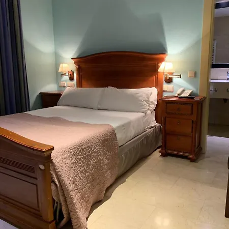 San Francisco Hotel 3*